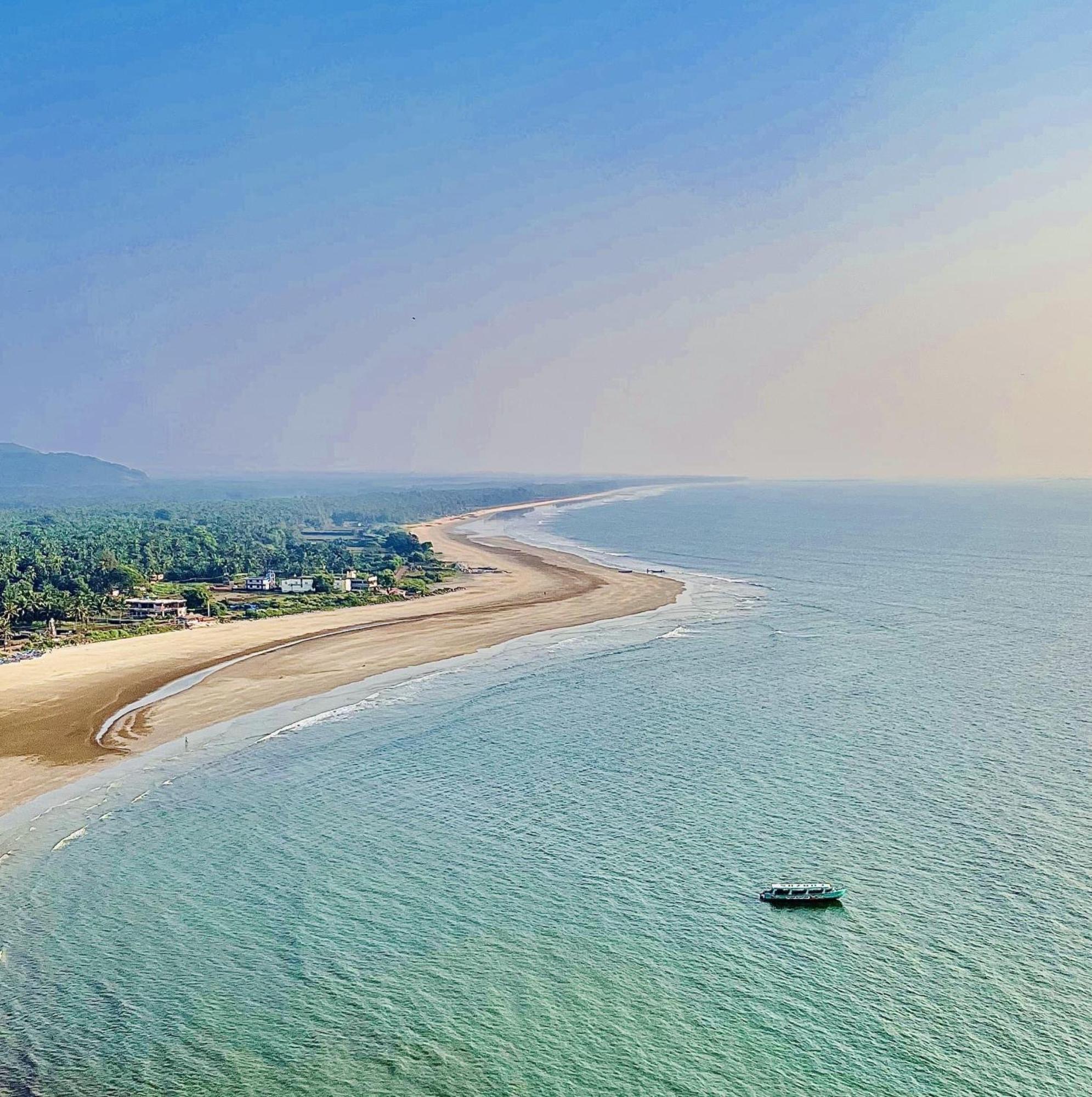 Yash-Deep 100 Meter Calangute Beach Walking Exterior photo